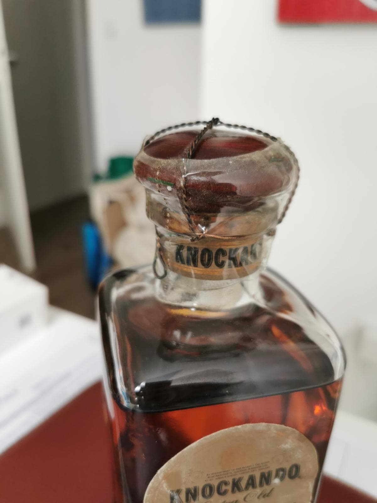 Knockando Extra Old 1977 — vente entre particuliers 1001caves.fr Goulot — Knockando Extra Old 1977 — 1001caves